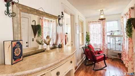 24 White Avenue West Hartford CT 06119
