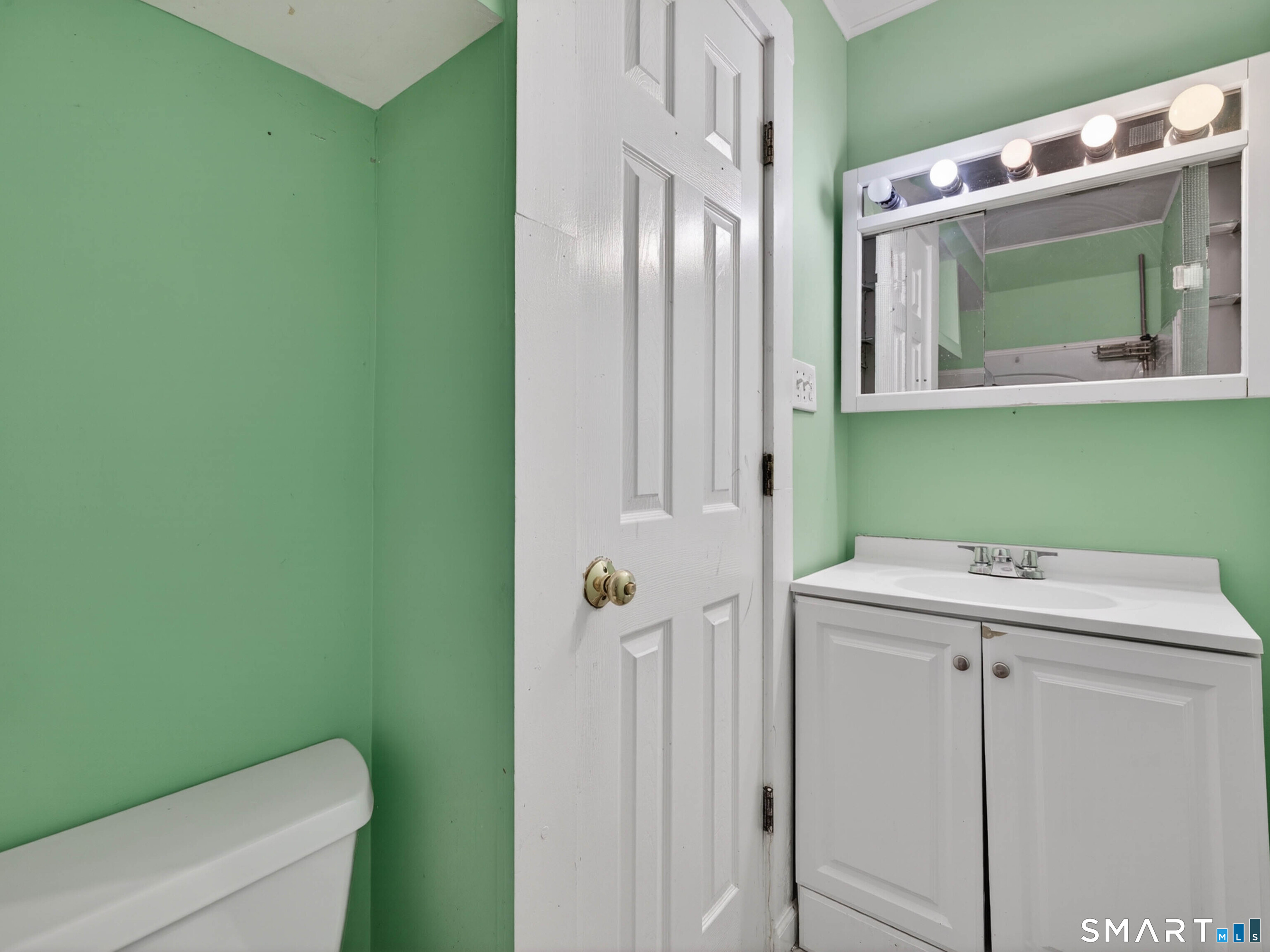 12 Clover Court New London CT 06320