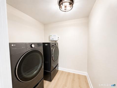 24 Bushnell Avenue Newington CT 06111