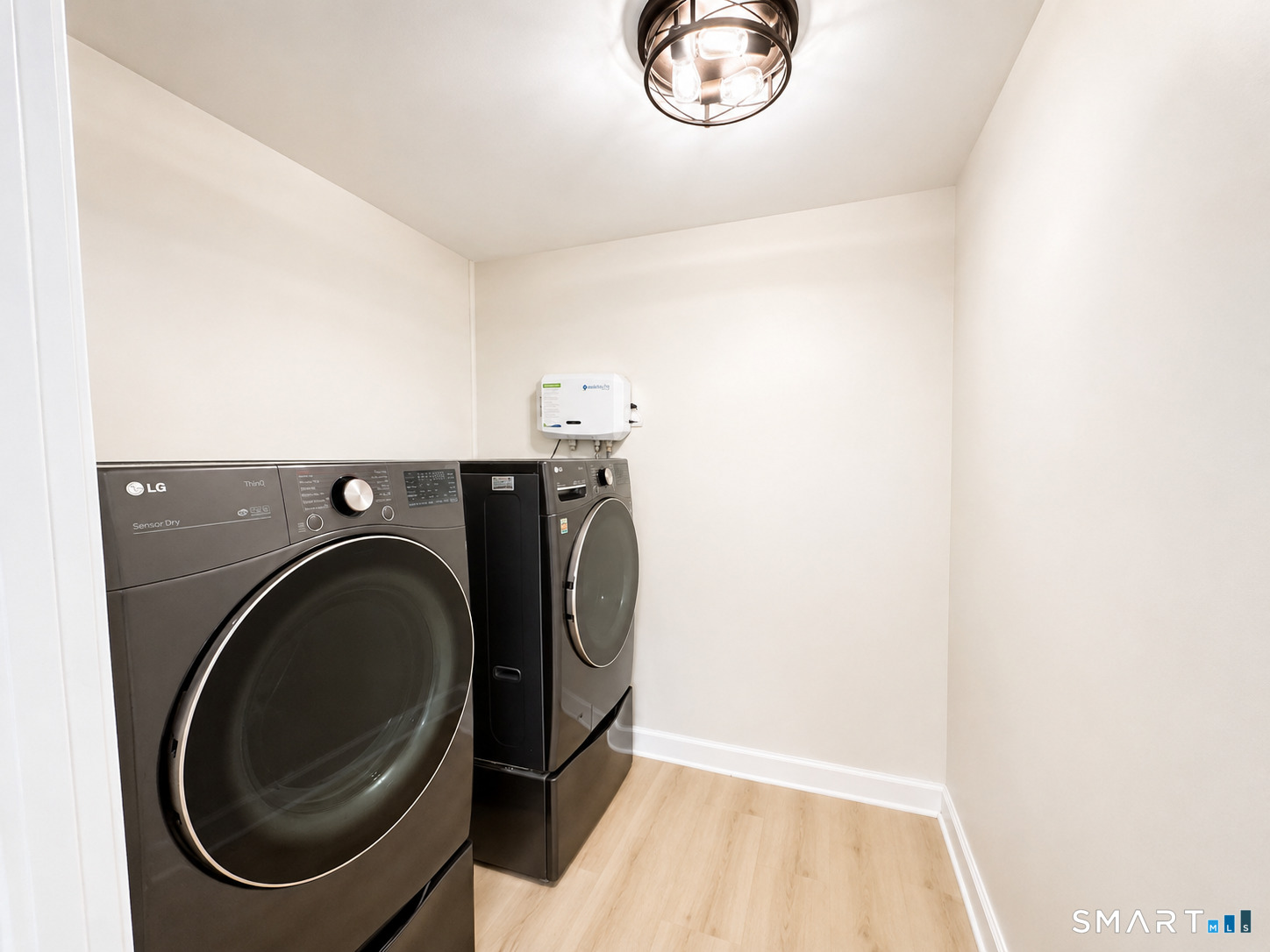 24 Bushnell Avenue Newington CT 06111