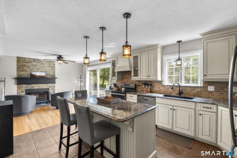 11 Huntington Drive Plainfield CT 06374