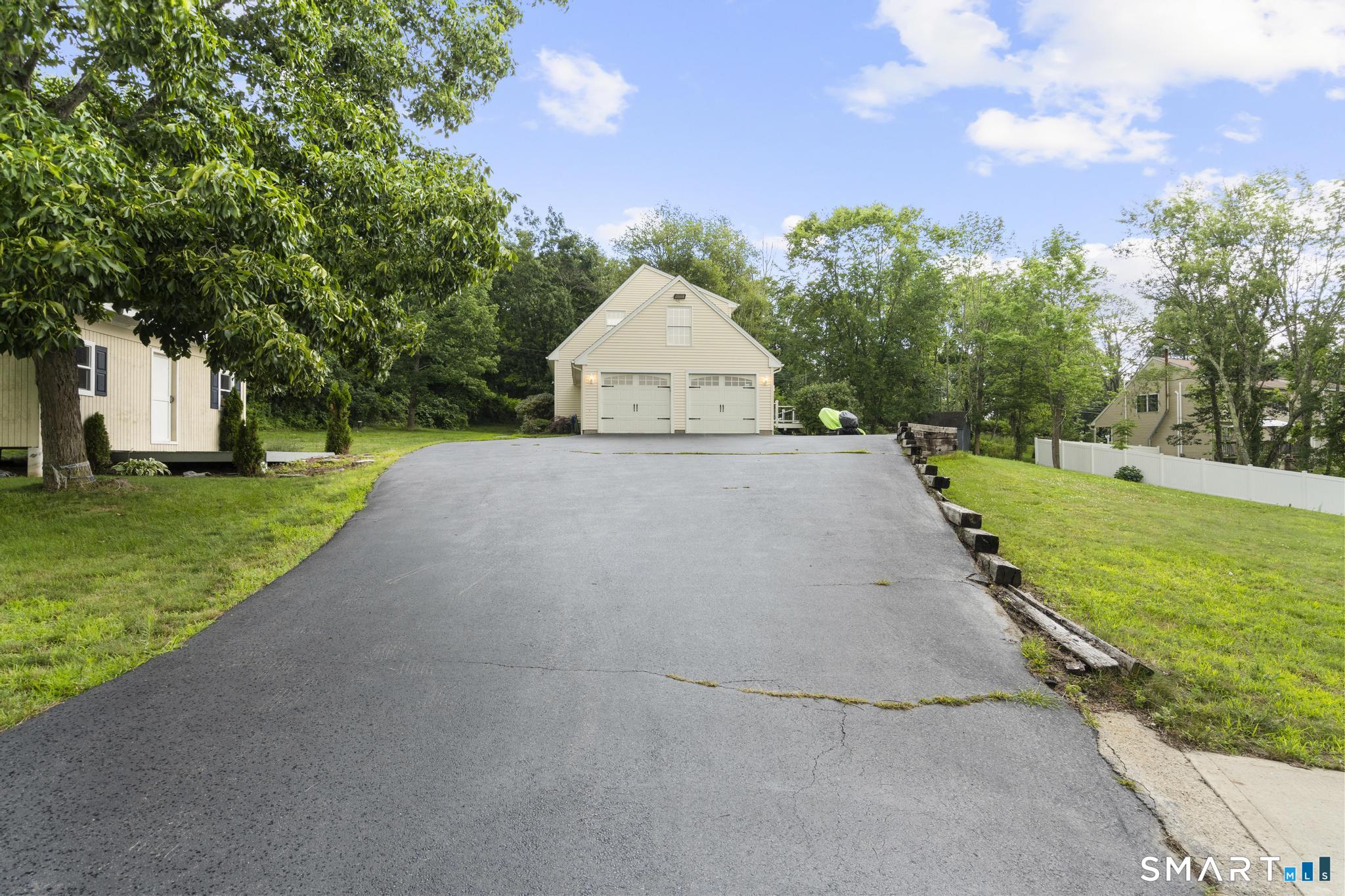 11 Huntington Drive Plainfield CT 06374