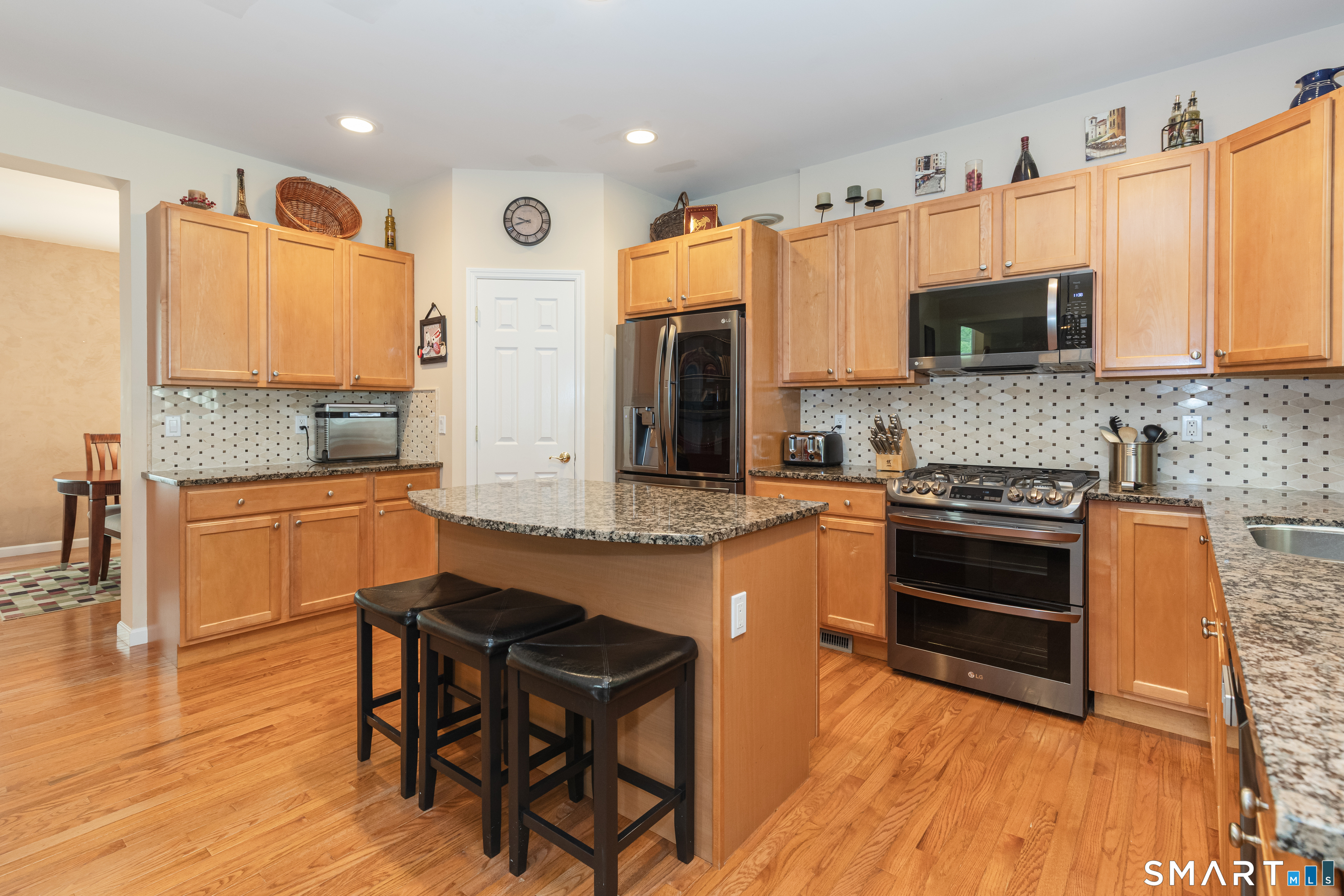 8 Minuteman Circle Southbury CT 06488