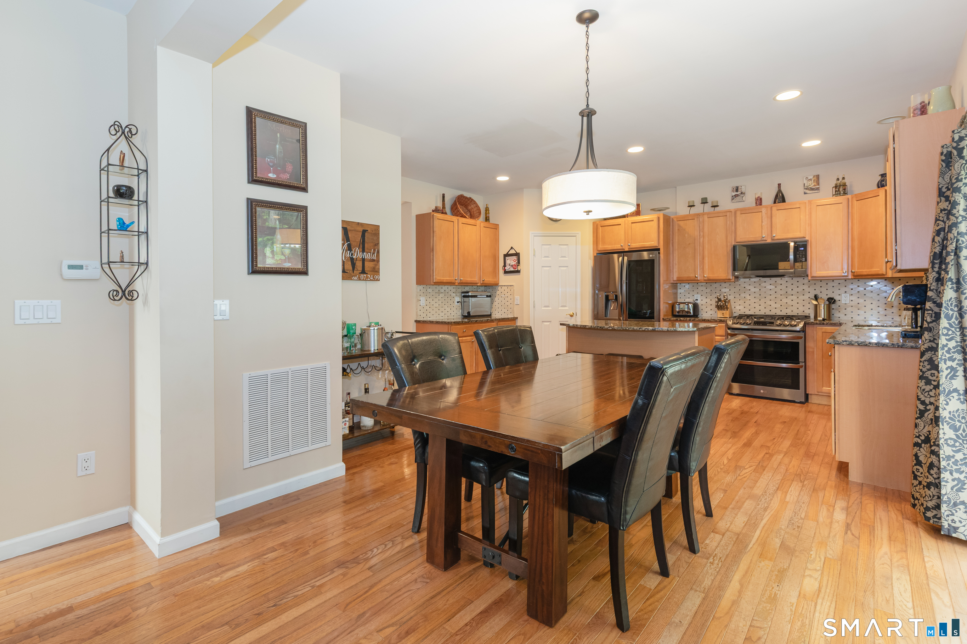 8 Minuteman Circle Southbury CT 06488