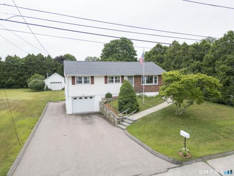 8 Antoinette Street Stonington CT 06379