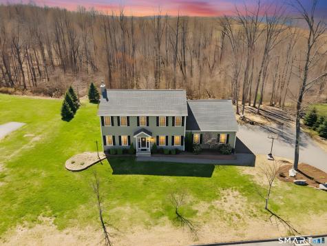 18 Oakwood Drive Beacon Falls CT 06403
