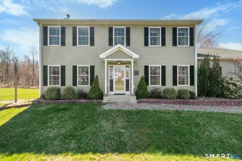 18 Oakwood Drive Beacon Falls CT 06403