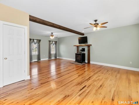 18 Oakwood Drive Beacon Falls CT 06403