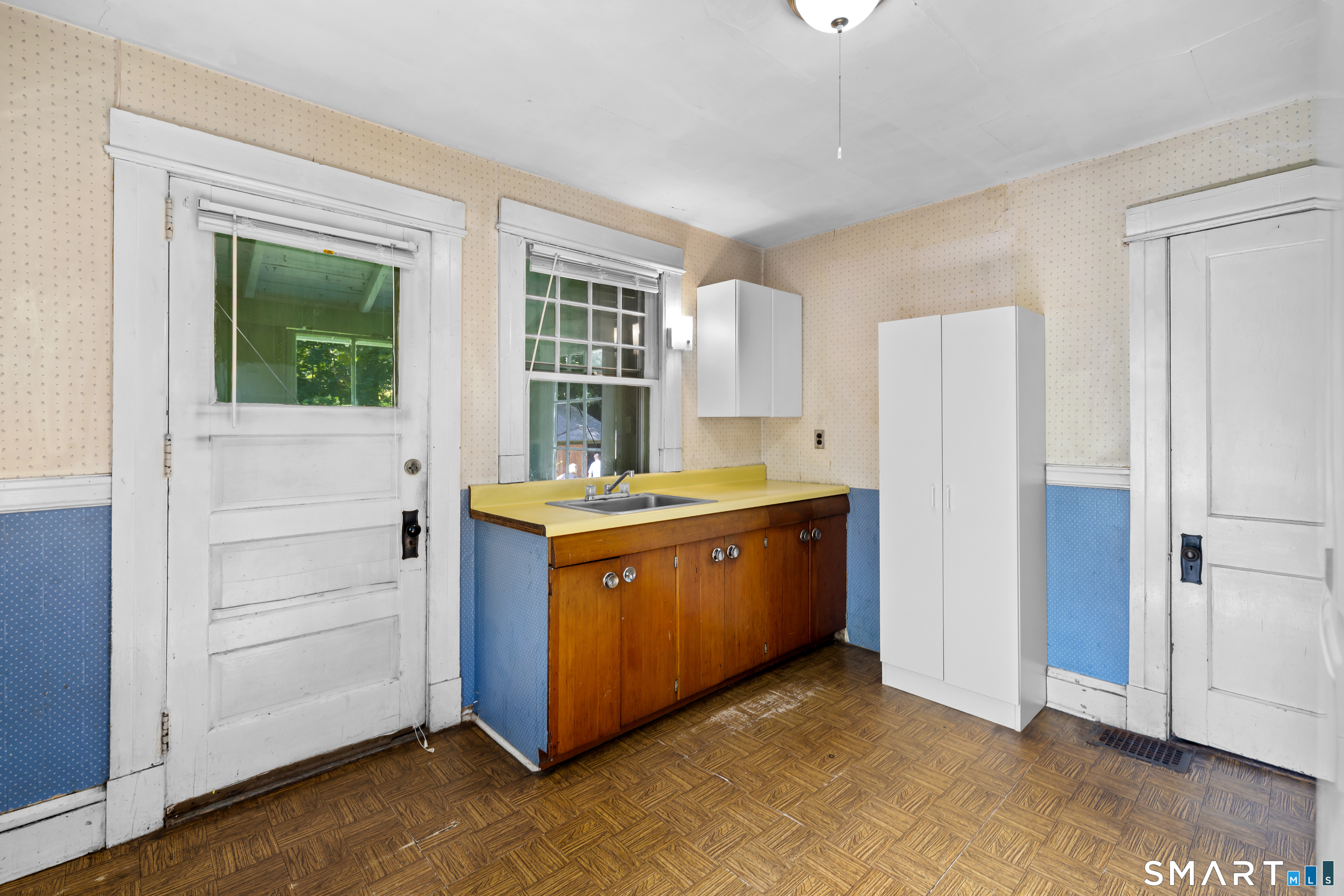4 Hubbard Place Wethersfield CT 06109