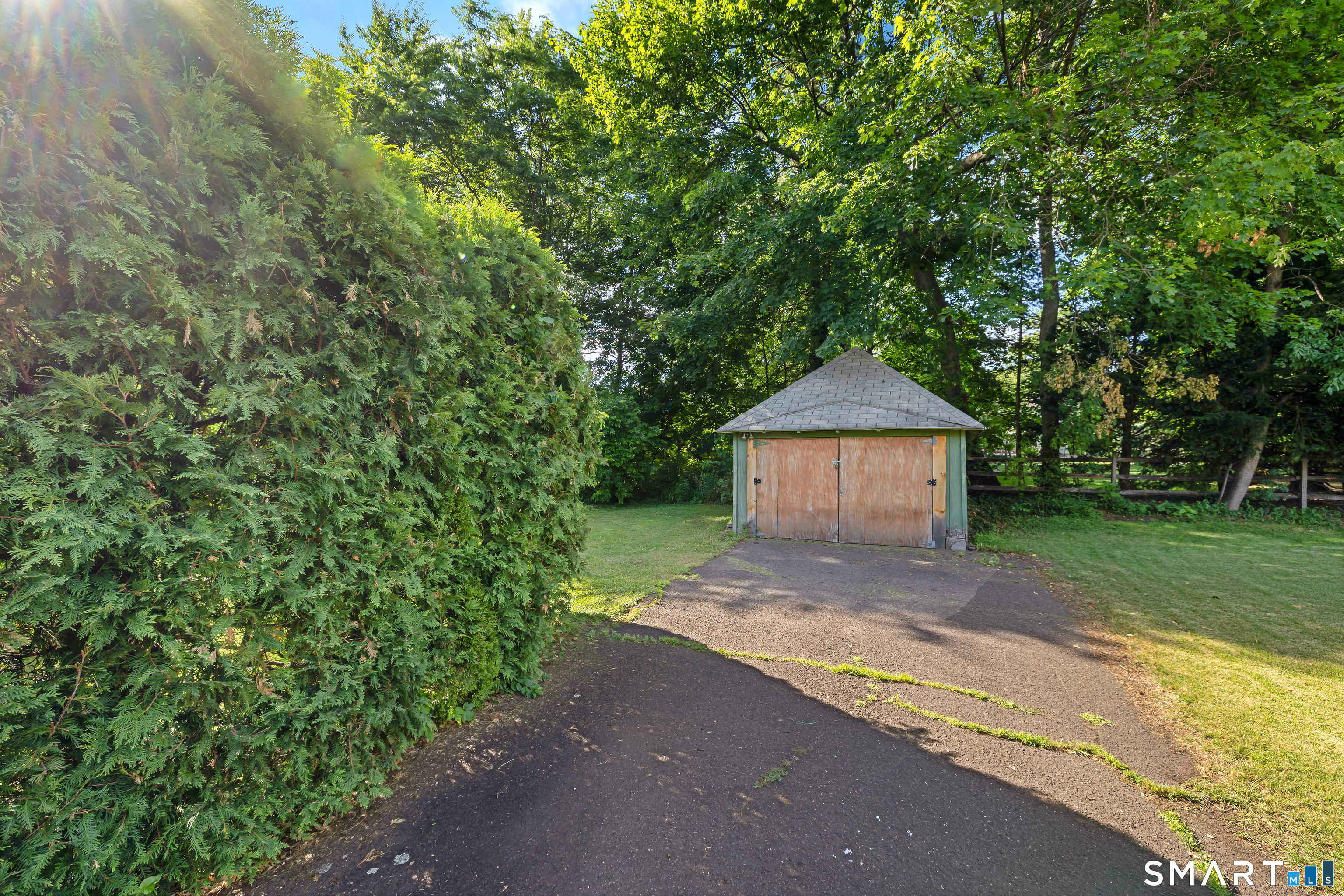 4 Hubbard Place Wethersfield CT 06109