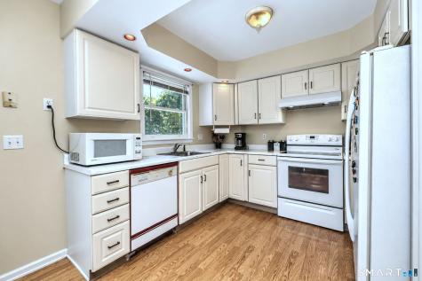 13 Red Robin Road Naugatuck CT 06770