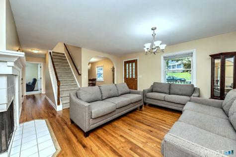 13 Red Robin Road Naugatuck CT 06770