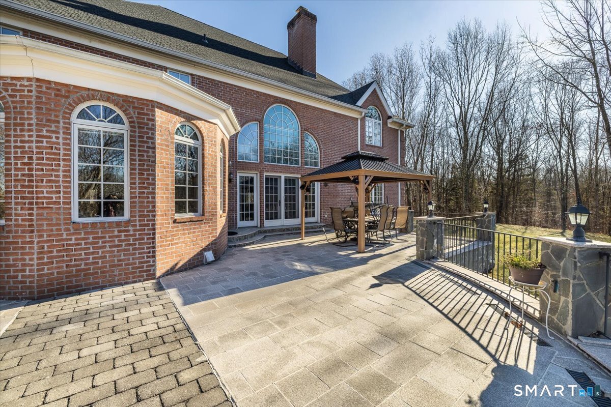 8 Nod Hill Road Oxford CT 06478