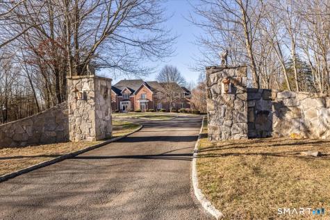 8 Nod Hill Road Oxford CT 06478