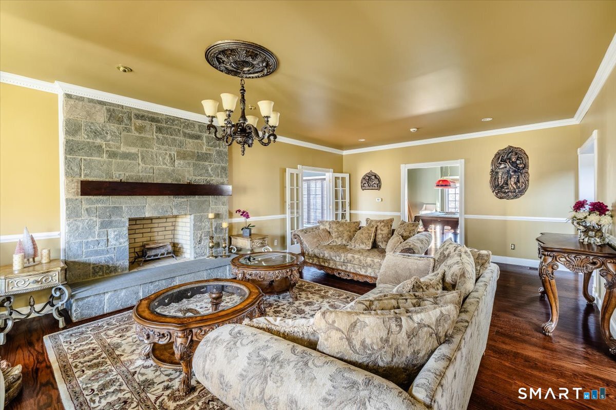 8 Nod Hill Road Oxford CT 06478