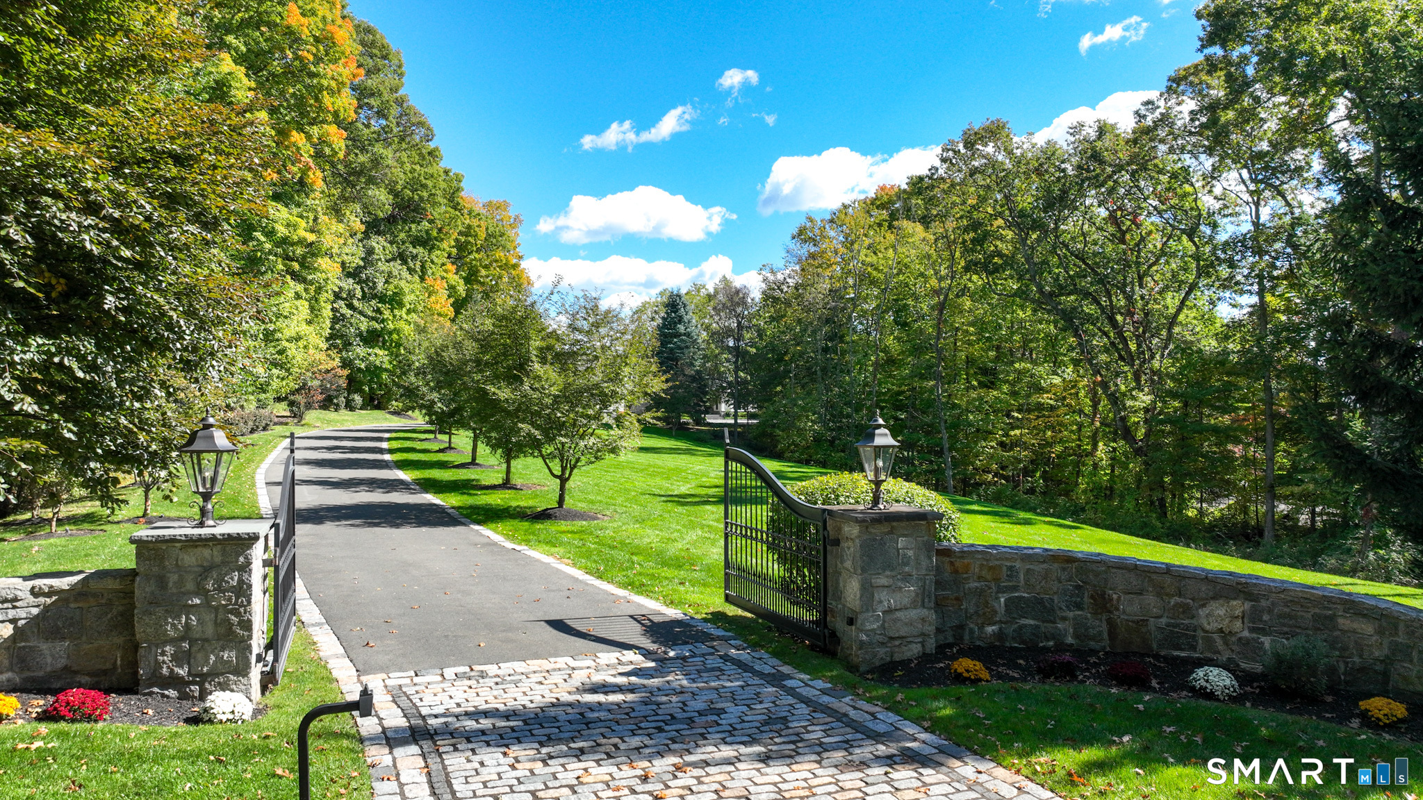12 Northeast Road Farmington CT 06032