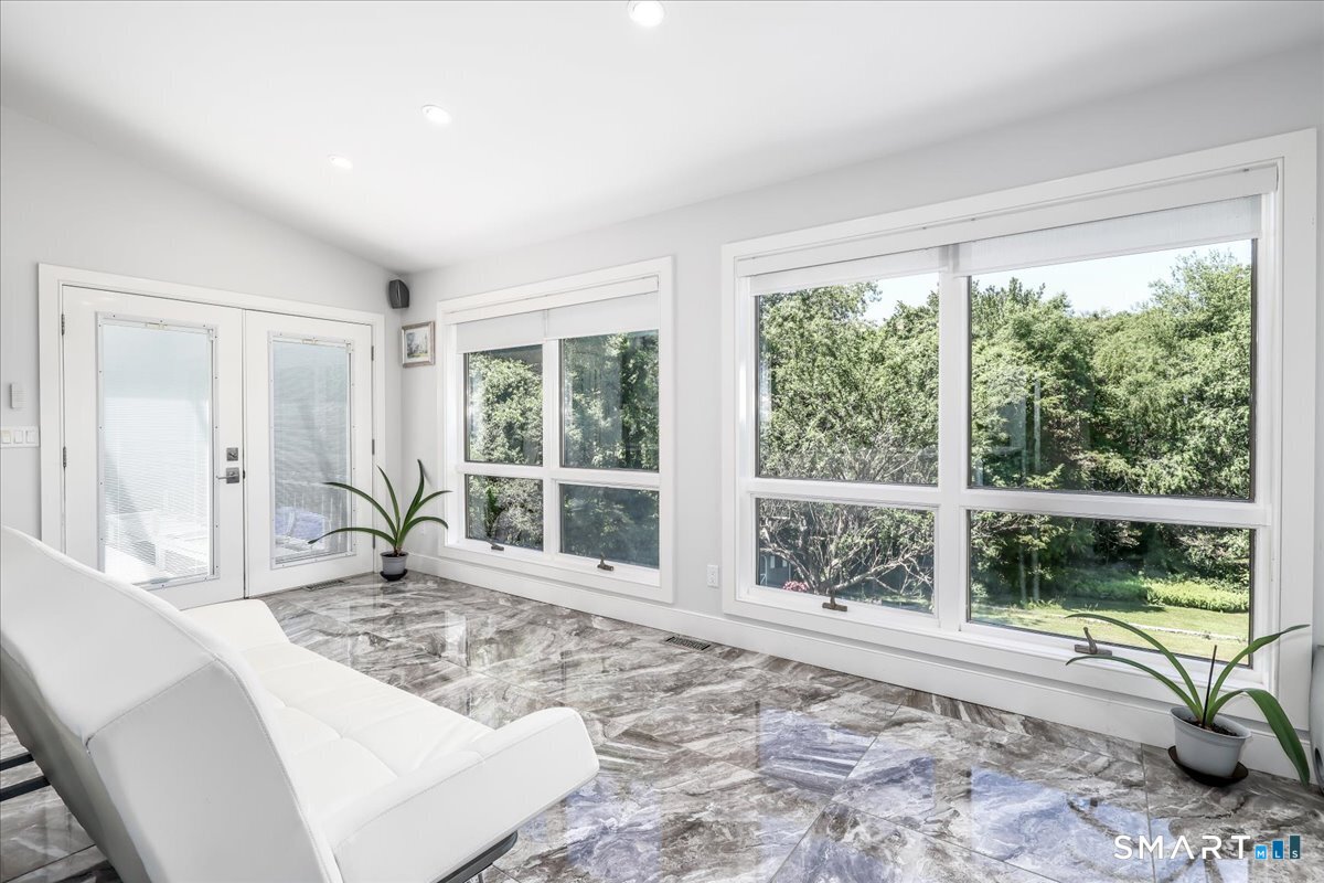 31 Pole Bridge Road Newtown CT 06482