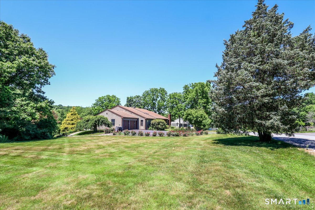 31 Pole Bridge Road Newtown CT 06482