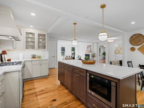 57 Walnut Street Essex CT 06442