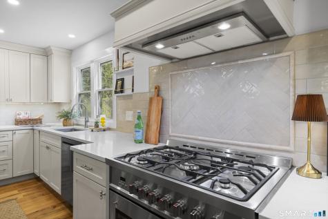 57 Walnut Street Essex CT 06442