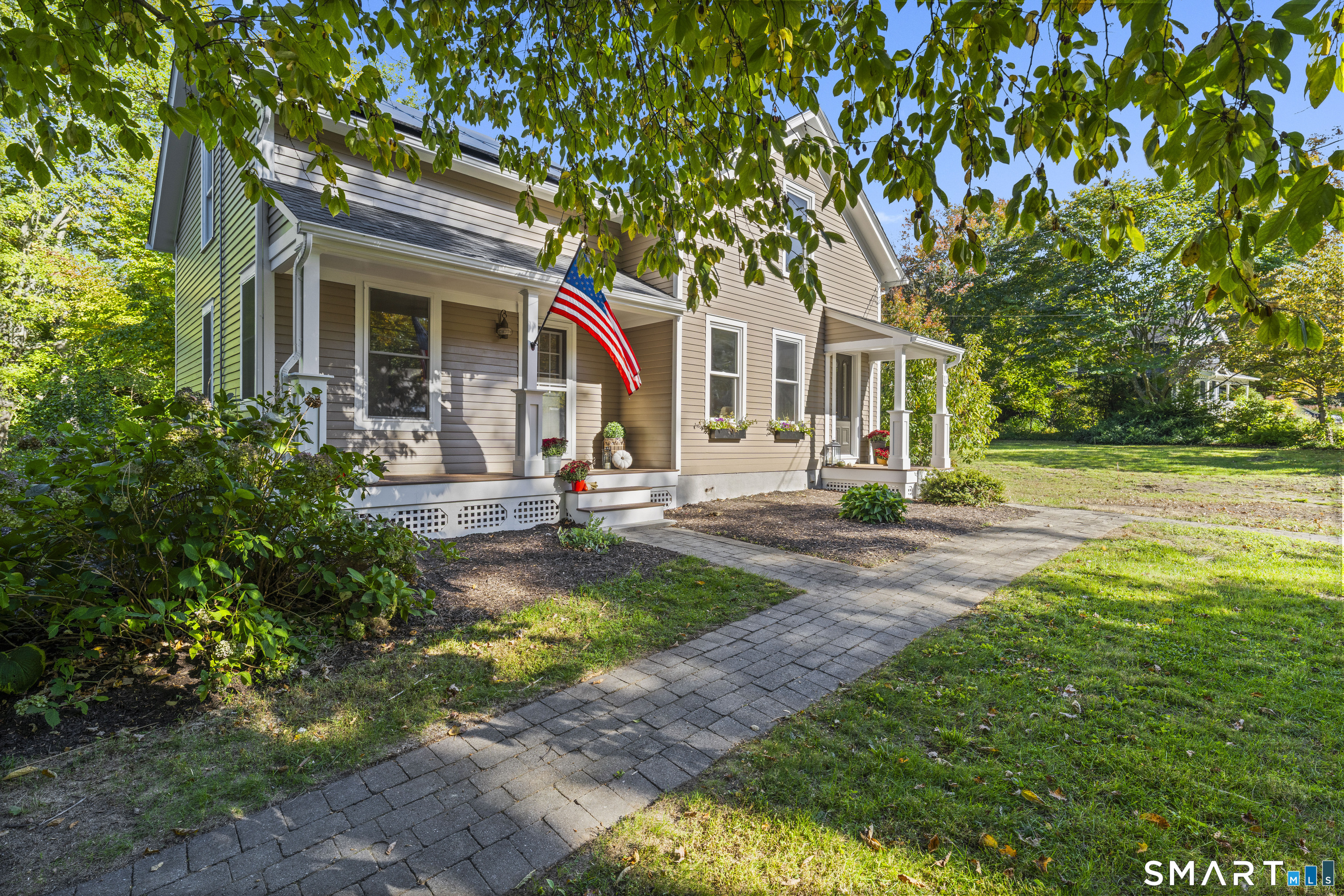 57 Walnut Street Essex CT 06442