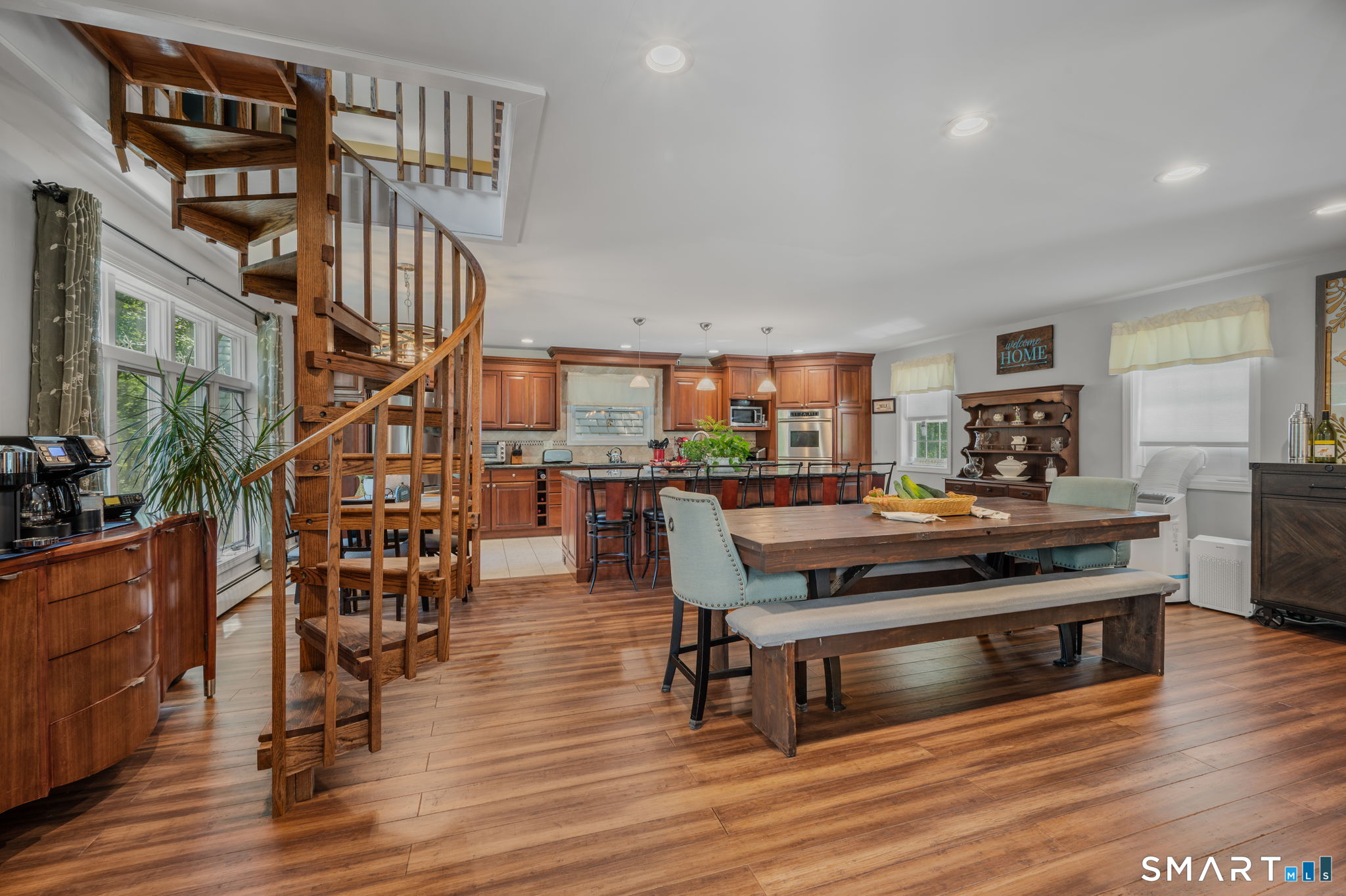 35 Pepperbox Road Waterford CT 06385
