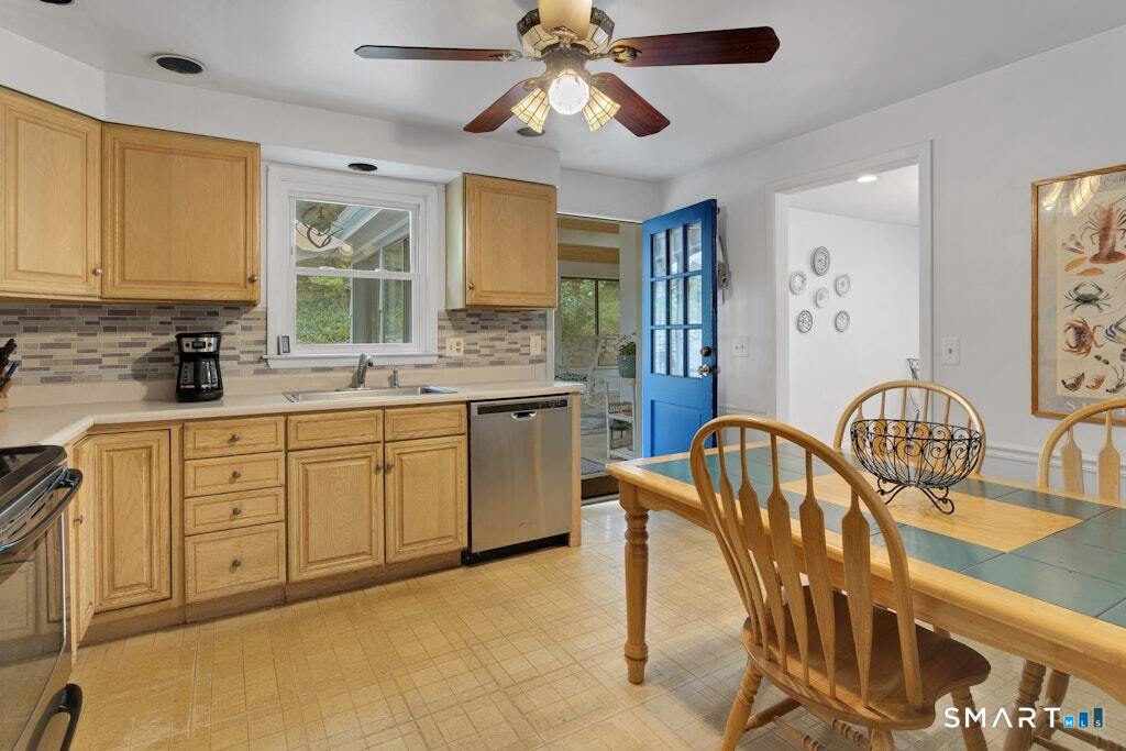 402 Wheeler Park Avenue Fairfield CT 06825