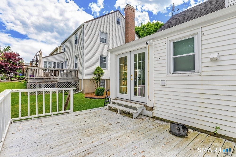98 Woodmere Road West Hartford CT 06119