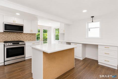98 Woodmere Road West Hartford CT 06119