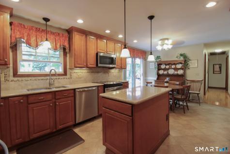 50 Carriage Drive Extension Clinton CT 06413