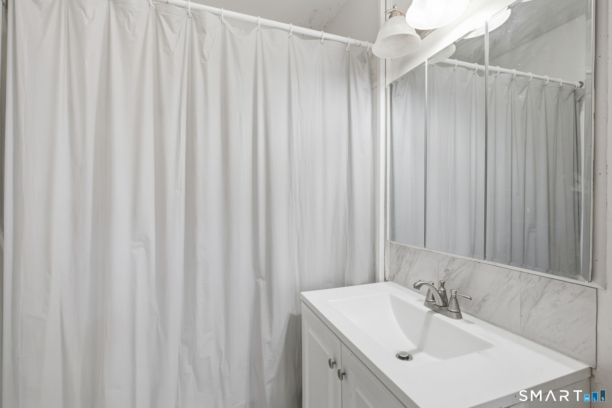 31 Amaryllis Avenue Waterbury CT 06710
