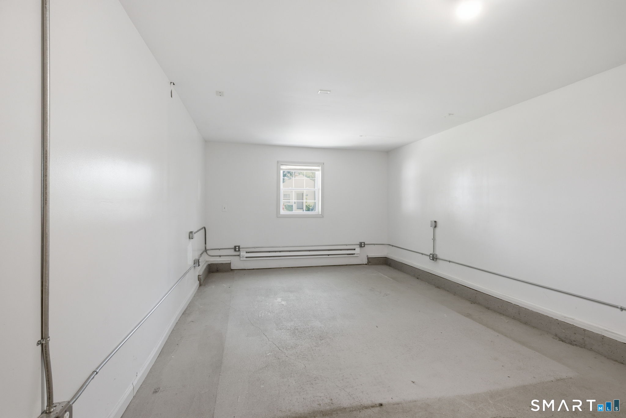 31 Amaryllis Avenue Waterbury CT 06710