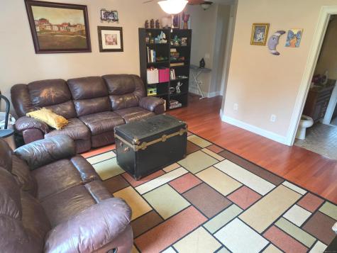 913 Pleasant Valley Road South Windsor CT 06074