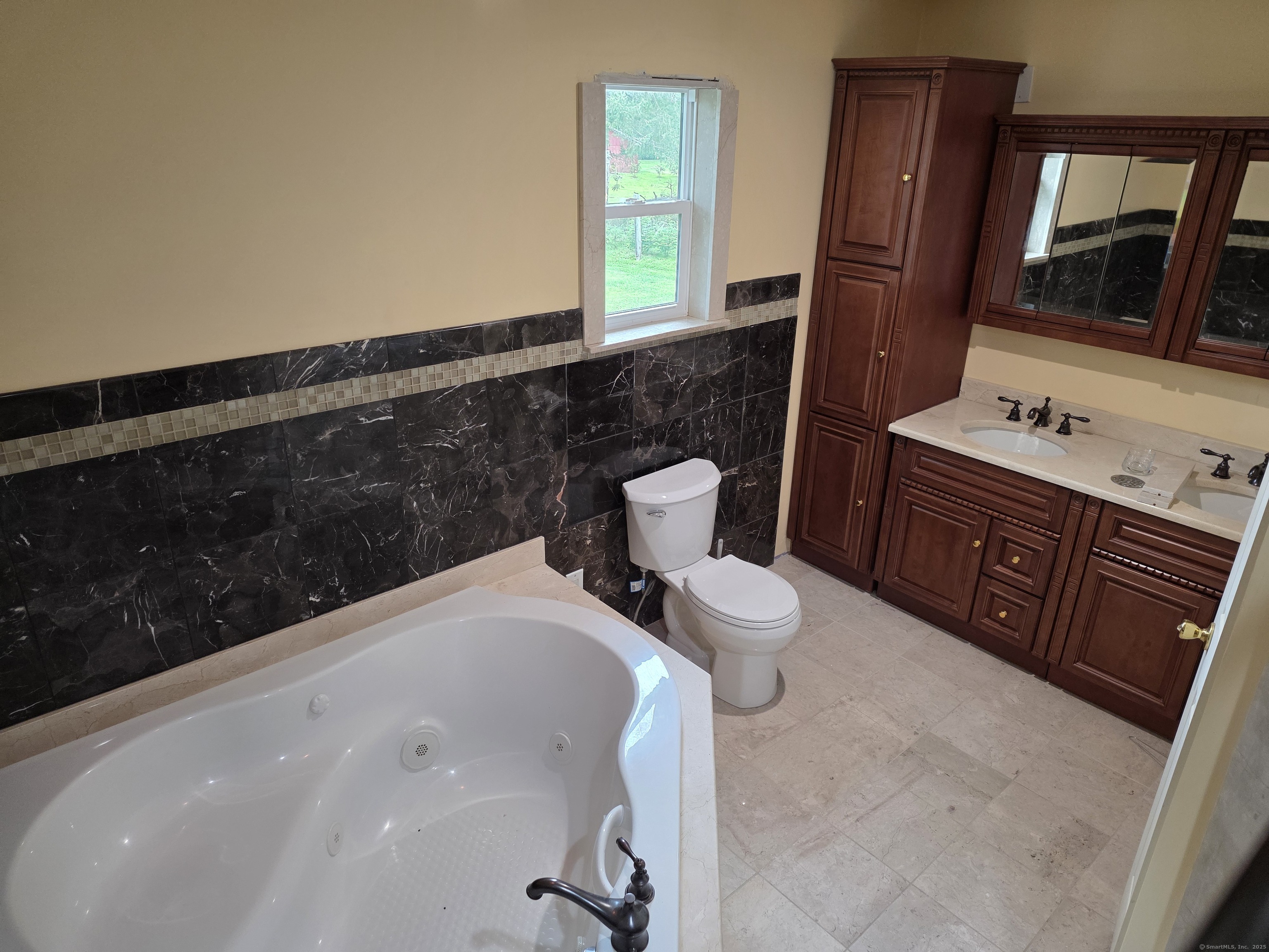 913 Pleasant Valley Road South Windsor CT 06074