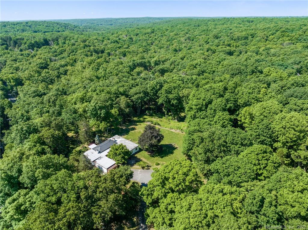 95 Umpawaug Road Redding CT 06896
