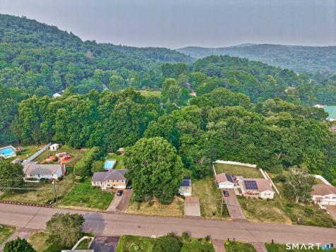 98 Edgewood Avenue Thomaston CT 06787