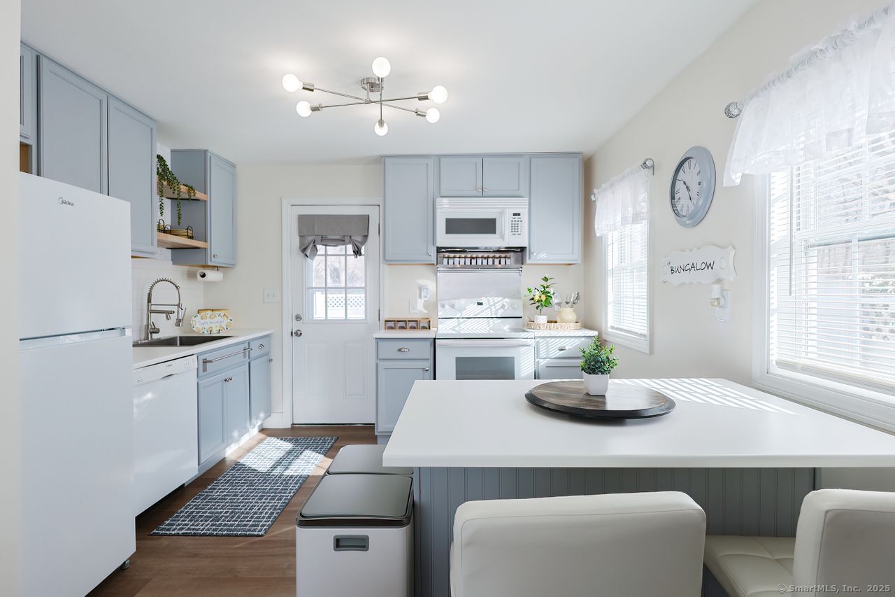 15 Midway Oval Groton CT 06340