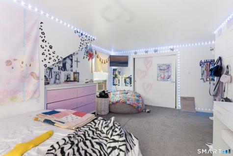 59 Raymond Street New London CT 06320