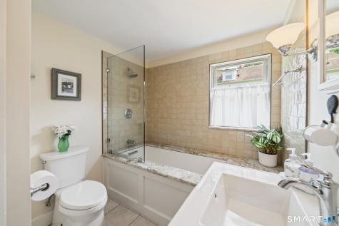 119 Main Street East Hampton CT 06424