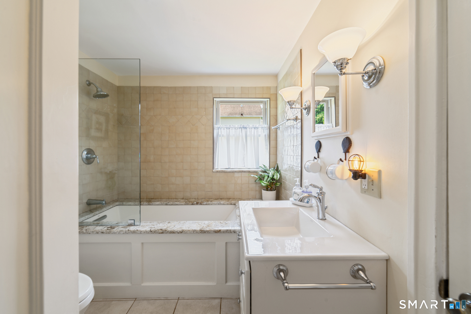 119 Main Street East Hampton CT 06424