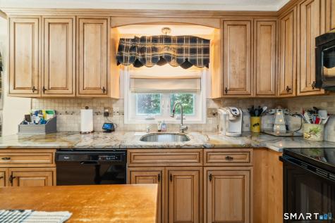 105 Inwood Lane Bristol CT 06010