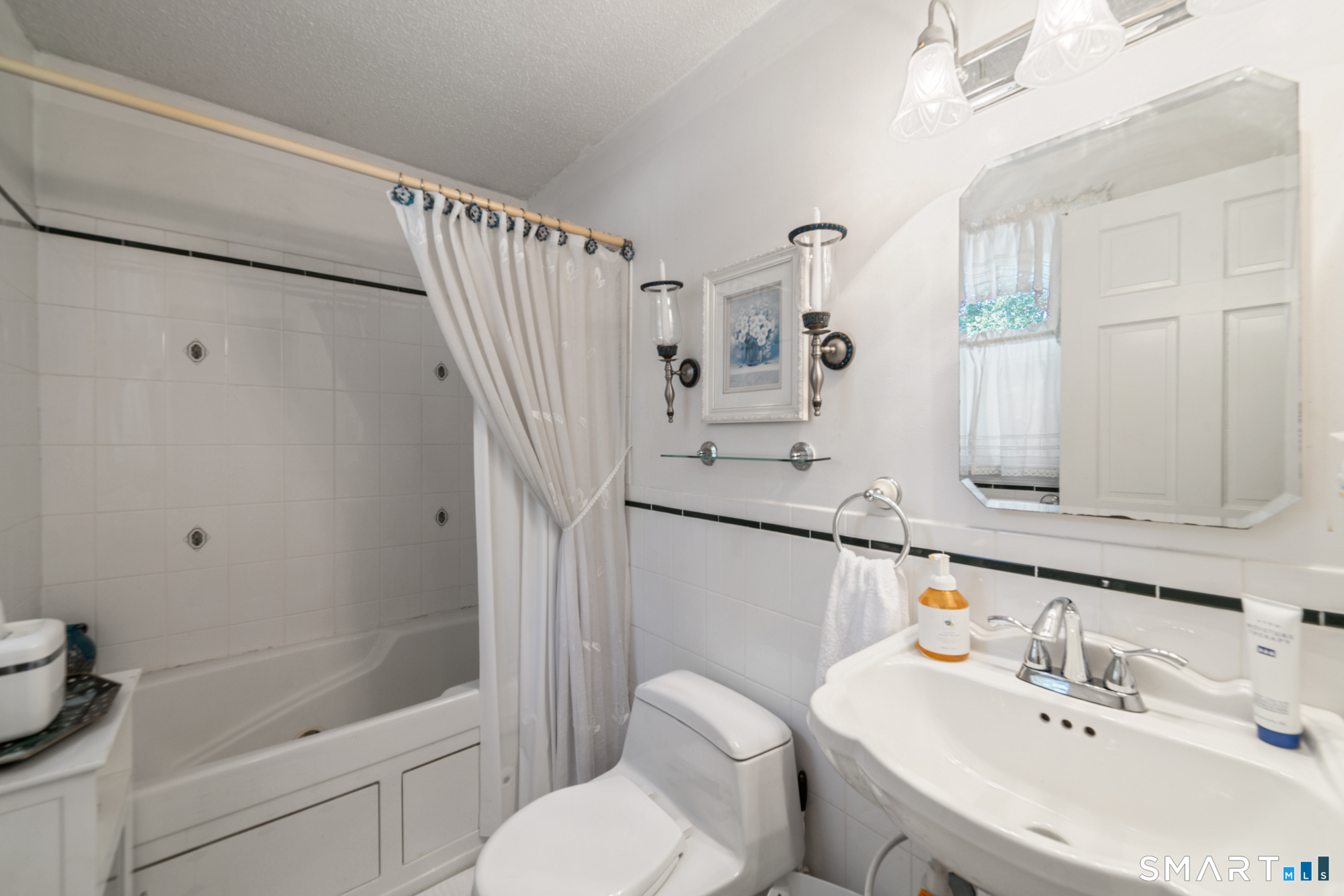 105 Inwood Lane Bristol CT 06010