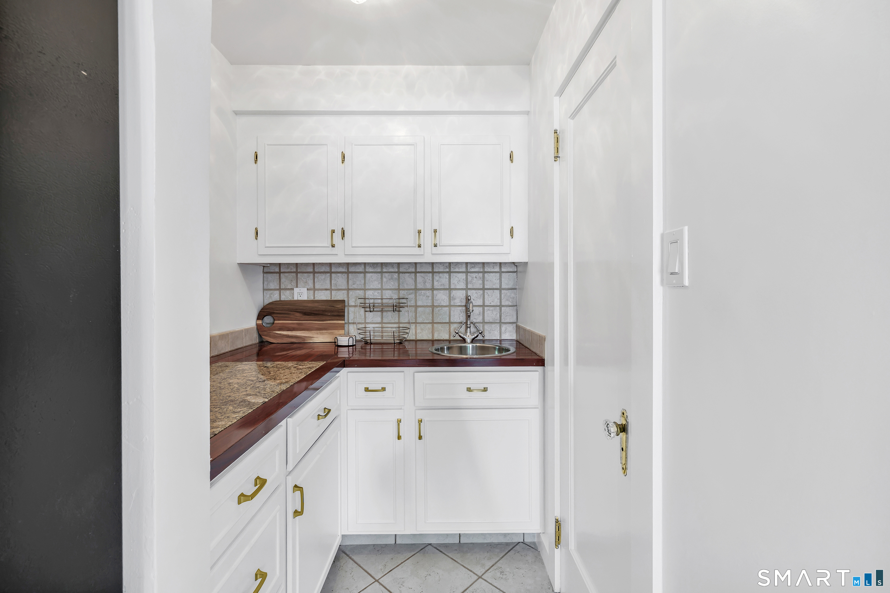 16 Union Street Shelton CT 06484