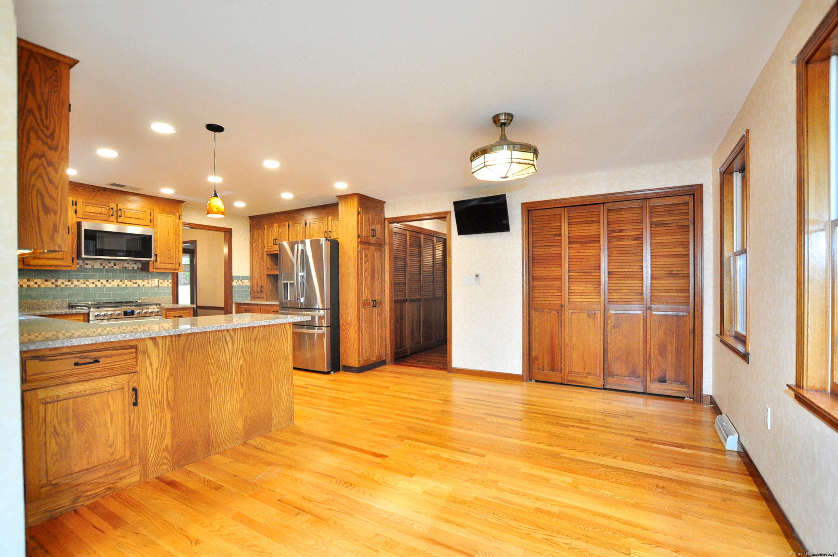 39 Woodduck Farms Road Windsor CT 06095