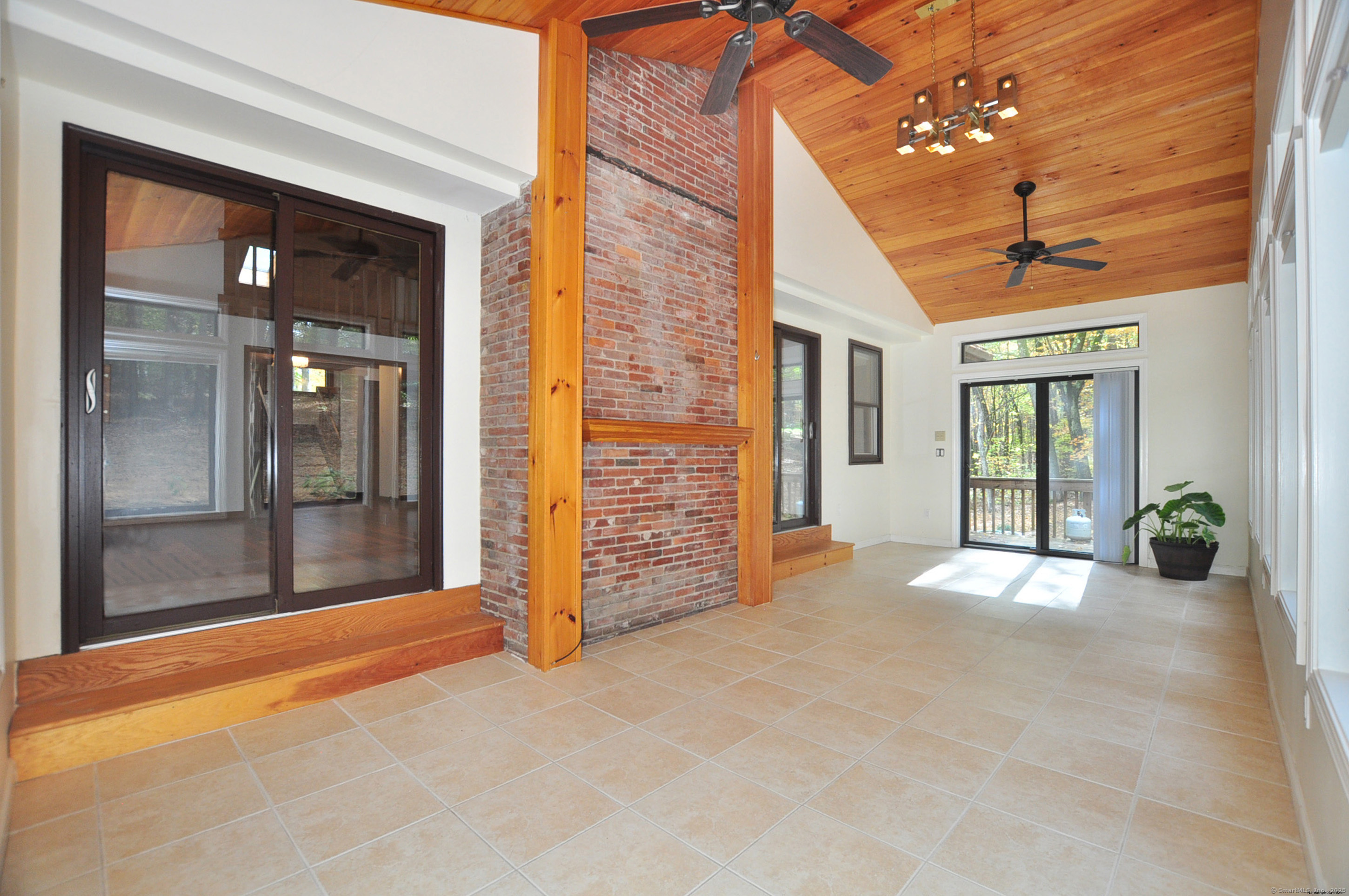 39 Woodduck Farms Road Windsor CT 06095