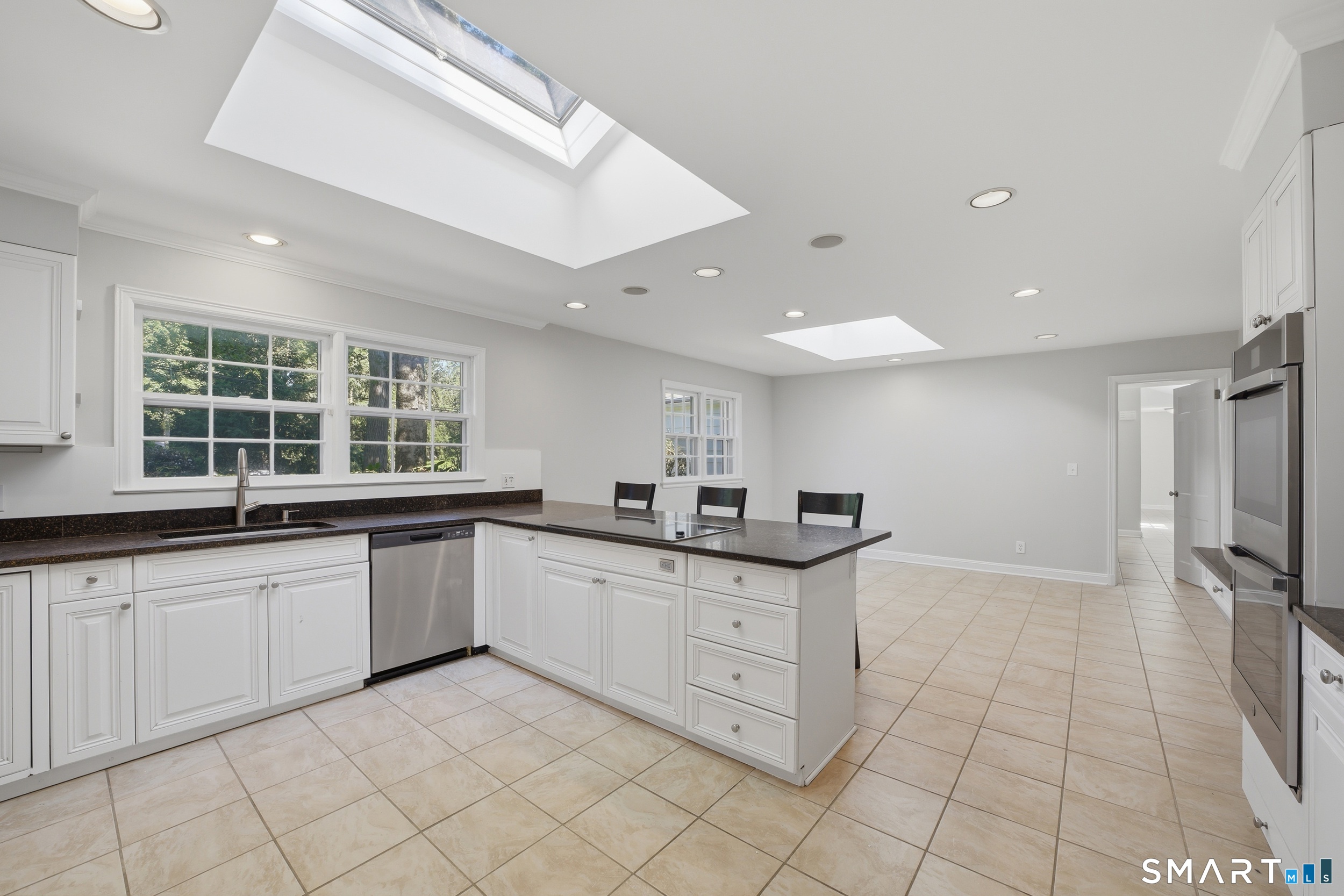 18 Linda Lane Darien CT 06820