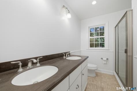 18 Linda Lane Darien CT 06820