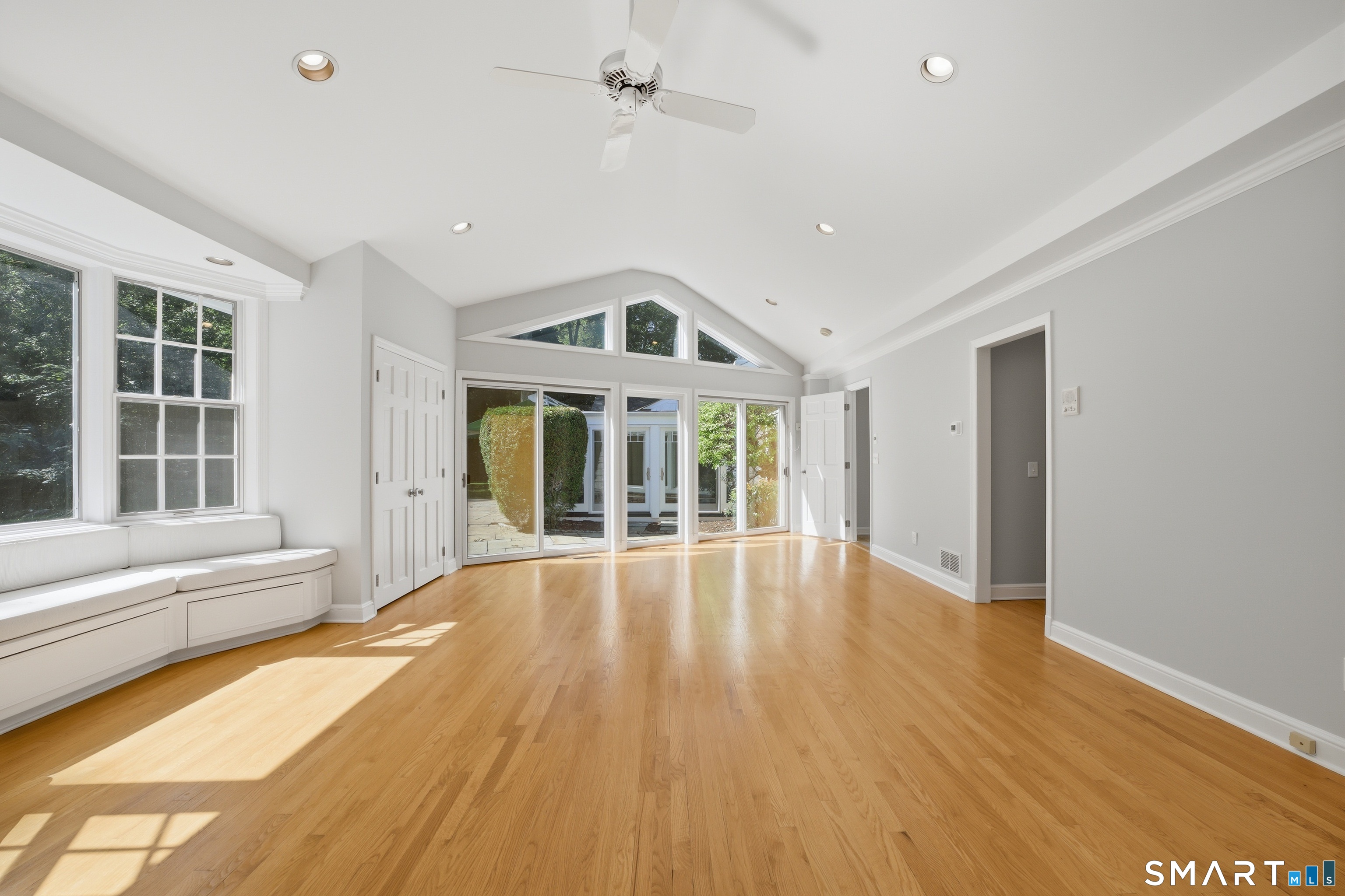 18 Linda Lane Darien CT 06820