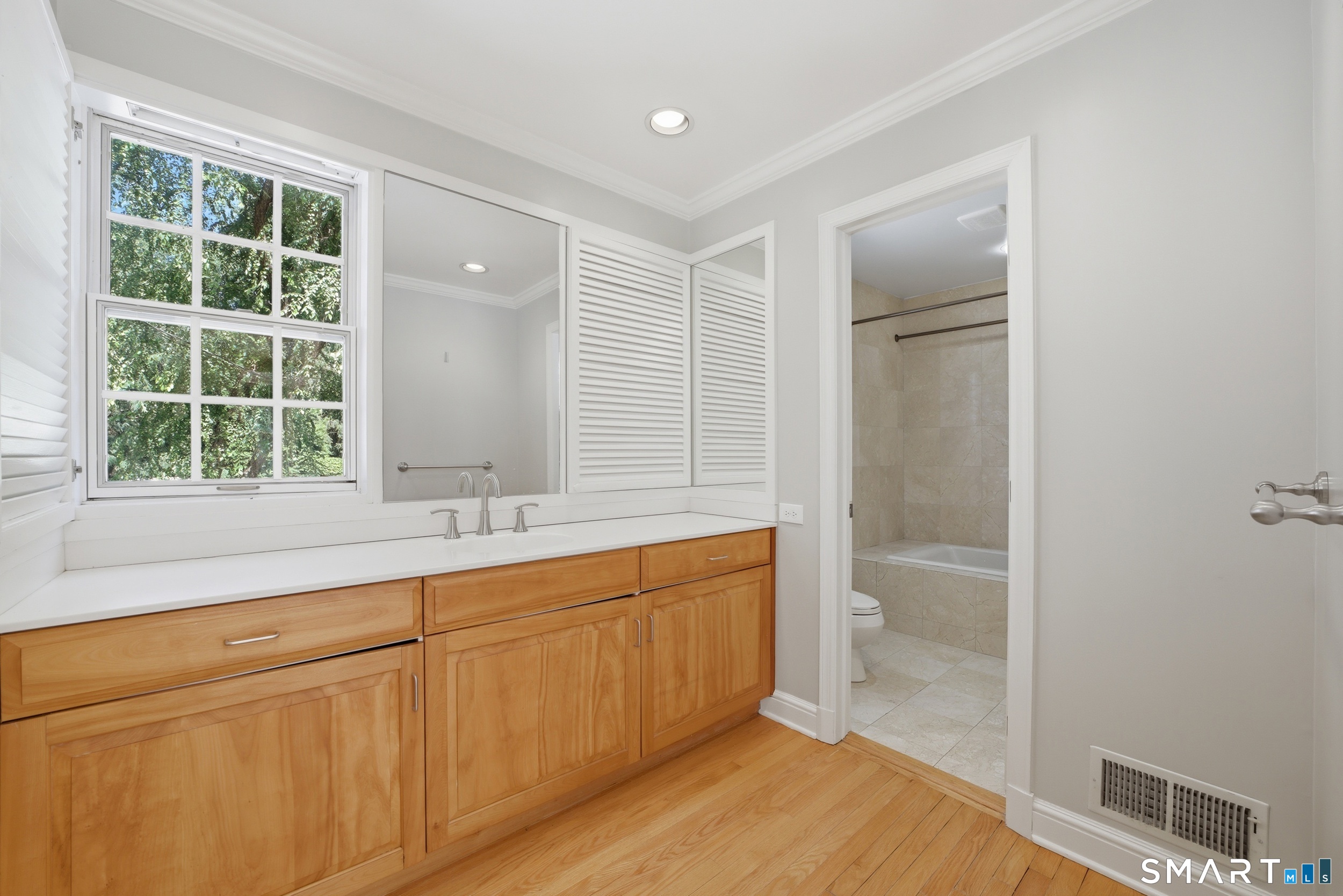 18 Linda Lane Darien CT 06820