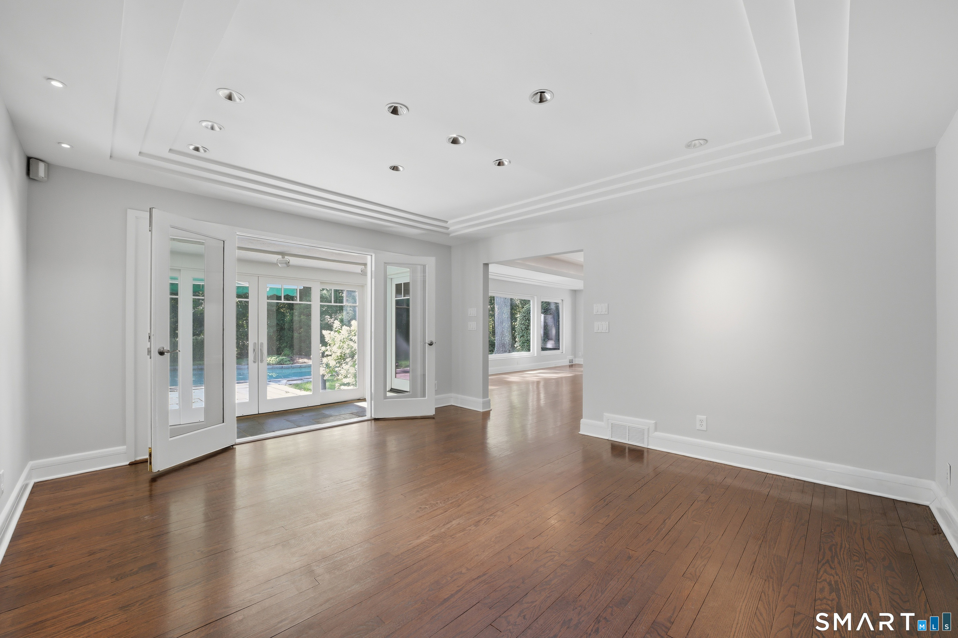 18 Linda Lane Darien CT 06820